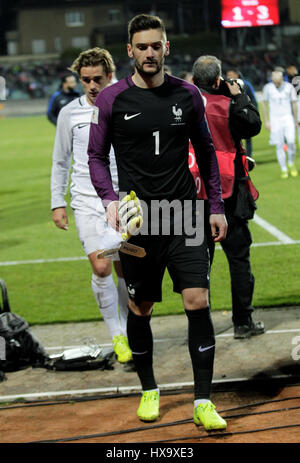 Stade Josy Barthel, Luxemburg Stadt, Luxemburg; WM 2018 Qualifikation Weltfußball, Luxemburg und Frankreich; Hugo Lloris, Frankreich. 25. März 2017. Bildnachweis: Laurent Lairys/Agence Locevaphotos/Alamy Live-Nachrichten Stockfoto