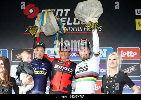 Belgien. 26. März 2017. 26 März 2017 79. Gent - Wevelgem 1.: VAN AVERMAET Greg (BEL) BMC 2.: KEUKELEIRE Jens (BEL) Orica - Scott 3.: SAGAN Peter (SVK) Bora - Hansgrohe Credit: Cronos/Alamy Live-Nachrichten Stockfoto