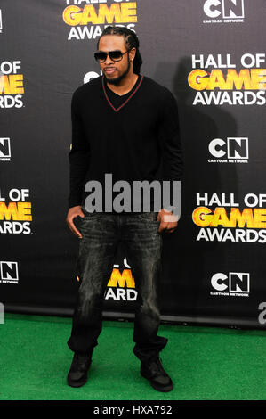 NFL-Spieler Richard Sherman von den Seattle Seahawks kommt bei den 4. jährliche Cartoon Network Halle von Game Awards Barker Hangar am 15. Februar 2014 in Santa Monica, Kalifornien. Stockfoto