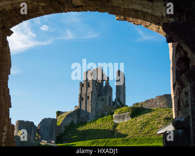 Die historischen Remainds der Corfe Castle, Corfe Castle, Isle of Purbeck, Dorset, Großbritannien Stockfoto