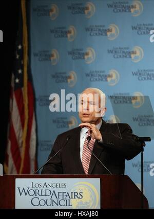 JOHN MCCAIN 2008 US-PRÄSIDENTSCHAFTSKANDIDAT 26. März 2008 DOWNTOWN LOS ANGELES Kalifornien USA Stockfoto