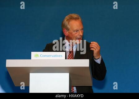 FRANCIS MAUDE MP CONSERVATIVE PARTY CHAIRMAN 1. Oktober 2006 BICC BOURNEMOUTH ENGLAND Stockfoto