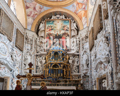 PALERMO, Italien - 7. September 2015: Innenministerium der berühmten Kirche Santa Maria dell'Ammiraglio, gemeinhin als der Martorana in Palermo, Sizilien, es Stockfoto