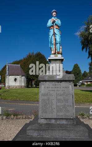 Beli Kriegerdenkmal und Kapelle Hannedouche am Kreisverkehr an der Kreuzung der D57 und D75, Servins, Frankreich Stockfoto