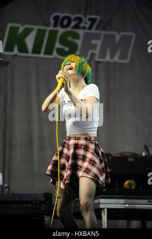 Hayley Williams von Paramore führt auf der Bühne während 102.7 KIIS FM 2014 Wango Tango StubHub Center am 10. Mai 2014 in Los Angeles, Kalifornien. Stockfoto