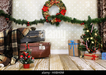Silvester innere Zusammensetzung Garland und Kugeln auf die Christm Stockfoto