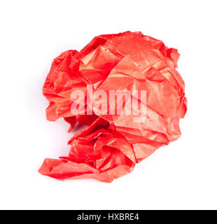 Vermasselt Stück rotes Papier isoliert auf weißem Hintergrund Stockfoto