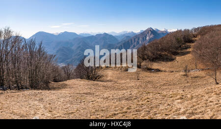 Blick vom Monte San Simeone in Friaul-Julisch Venetien in den Julischen Alpen in Italien Stockfoto