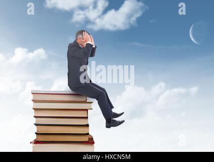 Digitalen Verbund aus Geschäftsmann besorgt auf Bücher gestapelt von blauen Himmel sitzen Stockfoto