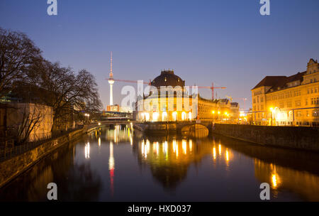 Berlin, Deutschland. 10. April 2015. Ein Blick auf das Bode-Museum in Berlin, Deutschland, 10. April 2015. Der Kultur-Experte der Berliner Grünen, Bangert, forderte längere Öffnungszeiten der Museen. Foto: Jörg Carstensen/Dpa | weltweite Nutzung/Dpa/Alamy Live-Nachrichten Stockfoto