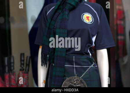 Schottland Fahne Rugbyshirt Kilt Sporran Kitsch Tartan Schal Stockfoto