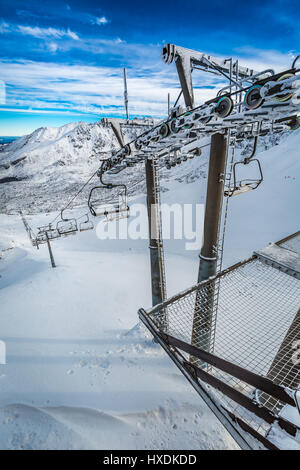 Gefrorene Seilbahn in den Bergen, Tatra, Polen Stockfoto