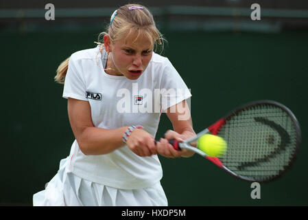 JELENA DOKIC WIMBLEDON 1999 30. Juni 1999 Stockfoto