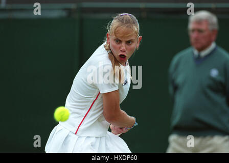 JELENA DOKIC WIMBLEDON 1999 30. Juni 1999 Stockfoto