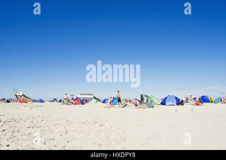 Touristen auf den Strand von Saint Peter-Ording, Touristen bin Strand von St. Peter-Ording Stockfoto