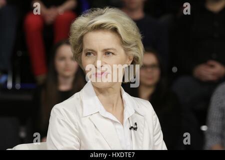 URSULA VON DER LEYEN VERTEIDIGUNGSMINISTER 5. Februar 2015 Stockfoto