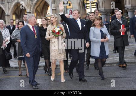 DIETER REITER Königin MAXIMA König WILLEM-ALEXANDER & PETRA REITER König & Königin der Niederlande 13. April 2016 MARIENPLATZ MUNI Stockfoto