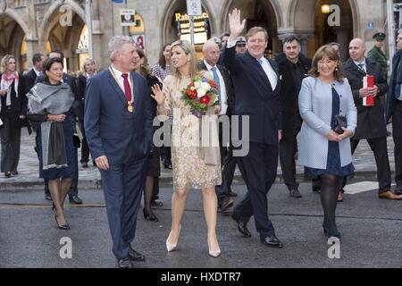 DIETER REITER Königin MAXIMA König WILLEM-ALEXANDER & PETRA REITER König & Königin der Niederlande 13. April 2016 MARIENPLATZ MUNI Stockfoto