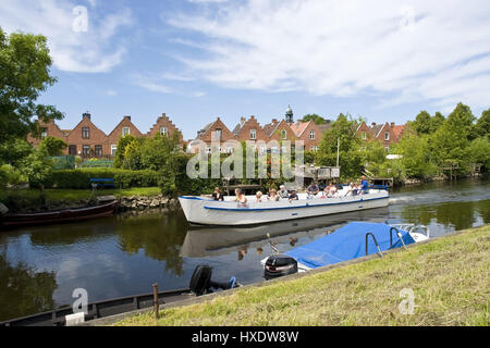 Kanal-Reise in Friedrichs Stadt, Kanalfahrt in Friedrichs Stadt |, Grachtenfahrt in Friedrichstadt | Grachtenfahrt in Friedrichstadt | Stockfoto