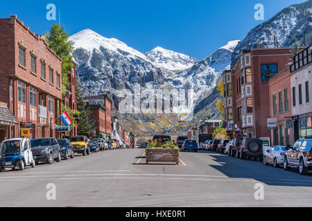 Nachschlagen von Colorado Avenue in Telluride, Colorado Stockfoto