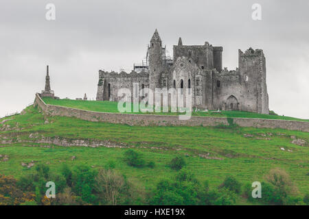 Der Rock of Cashel, auch bekannt als St. Patricks Felsen, befindet sich im County Tipperary, Irland Stockfoto