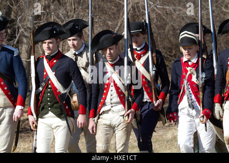 VALLEY FORGE, PA - Februar 2012: Unabhängigkeitskrieg Soldaten während einer Nachstellung in Valley Forge National Historic Park Stockfoto
