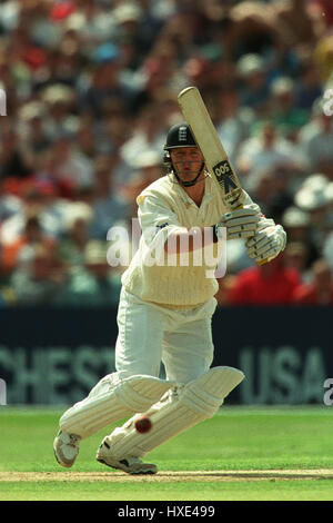 ALISTAIR BROWN ENGLAND & SURREY 27. Mai 1998 Stockfoto