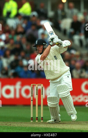 ALISTAIR BROWN ENGLAND & SURREY 27. Mai 1998 Stockfoto