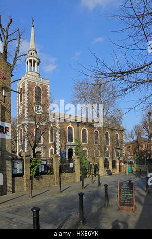 Kirche St Mary the Virgin in Rotherhithe, East London, UK. Von John James - ein Verbündeter von Sir Christopher Wren entworfen. Stockfoto