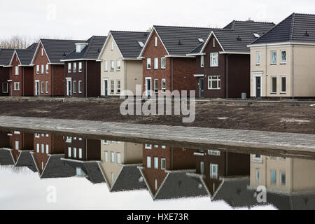 Almere (wahrscheinlich nicht selbst bauen Häuser). Zelfbouw Serie - Extras, verschiedene, Niederlande. Architekt: verschiedene, 2015. Stockfoto