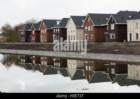 Almere (wahrscheinlich nicht selbst bauen Häuser). Zelfbouw Serie - Extras, verschiedene, Niederlande. Architekt: verschiedene, 2015. Stockfoto