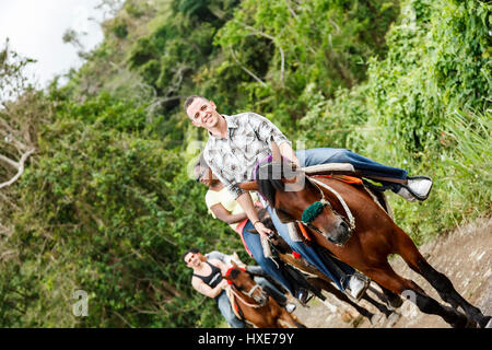 Reiten in der Landschaft, Hacienda Carabali, Rio Grande, Puerto Rico Stockfoto