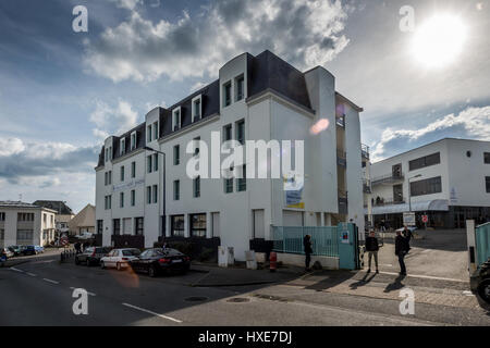 Westminster Bridge Angriff Geschichte: GV der katholischen Schule St. Joseph in Concarneau, Bretagne, deren Schüler wurden bei dem Anschlag in London th gefangen Stockfoto