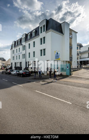 Westminster Bridge Angriff Geschichte: GV der katholischen Schule St. Joseph in Concarneau, Bretagne, deren Schüler wurden bei dem Anschlag in London th gefangen Stockfoto