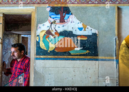 Persische Gemälde in Halle der Hauptpalast des vierzig Säulen (Chehel Sotoun) in Isfahan, Hauptstadt der Provinz Isfahan im Iran Stockfoto