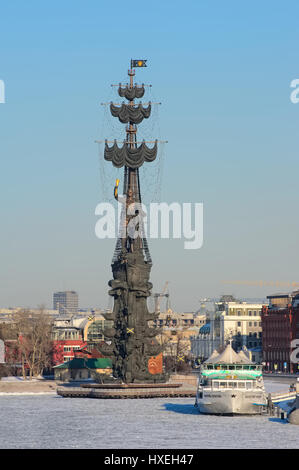 Moskau, Russland, Blick auf das Denkmal für Peter den großen anlässlich des 300. Jahrestages der russischen Marine, Bildhauer oder Zurab Tsereteli Stockfoto