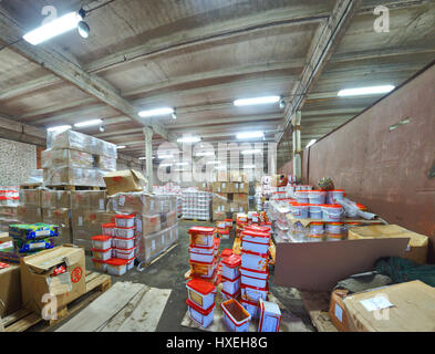 St. Petersburg, Russland - 3. Dezember 2013: Russische verlassenen Fabrik für das Lebensmittelgeschäft Vorratshaus angepasst. Stockfoto