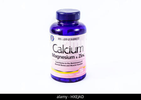 Holland & Barrett Calcium Magnesium & Zink Kapseln Stockfoto