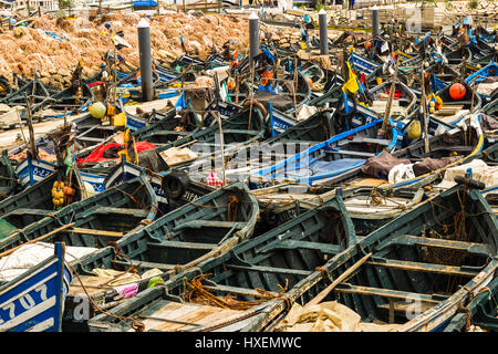 Diese Boote wurden in ihren Dutzenden gezählt, wenn ich den Hafen besuchte & es offensichtlich war, den Rahmen mit so vielen faszinierenden Themen zu füllen. Stockfoto