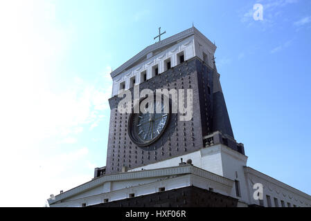 Die römisch-katholische Kirche, Kirche von die meisten Heiligen Herzen unseres Herrn, befindet sich auf dem Jiřího Z Poděbrad Platz im Prager Stadtteil Vinohrady Stockfoto