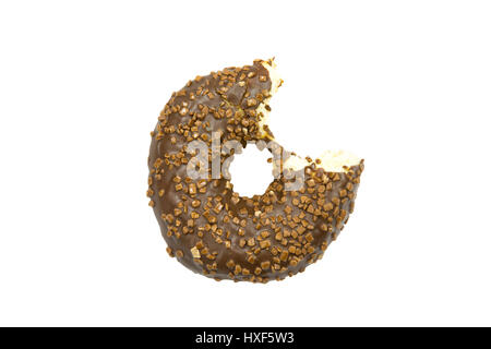 isolierte abgebissen frische Backwaren Donut mit Schokolade überzogen mit Schokolade Stockfoto
