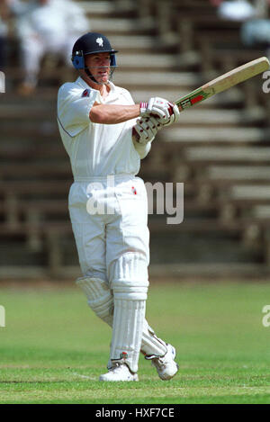 PETER BOWLER SOMERSET CCC SCARBOROUGH ENGLAND 19. Juli 2000 Stockfoto