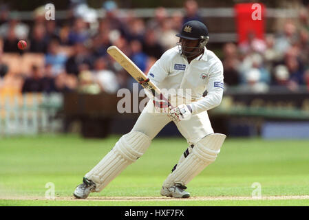 MARK ALLEYNE GLOUCESTERSHIRE CCC 29. Mai 2000 Stockfoto