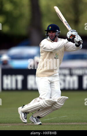 STEPHEN JAMES GLAMORGAN CCC SOPHIA Gärten CARDIFF 3. Mai 2002 Stockfoto