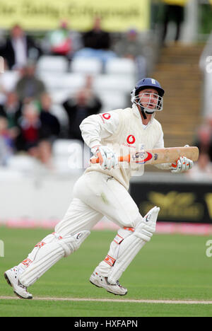 GRAHAM THORPE ENGLAND & SURREY CCC RIVERSIDE CHESTER LE STREET DURHAM 4. Juni 2005 Stockfoto