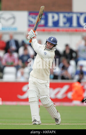 GRAHAM THORPE ENGLAND & SURREY CCC RIVERSIDE CHESTER LE STREET DURHAM 4. Juni 2005 Stockfoto