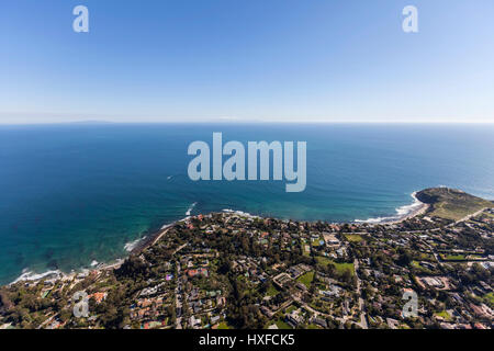 Luftaufnahme der Meerblick Wohnungen im Stadtteil Point Dume von Malibu, Kalifornien. Stockfoto