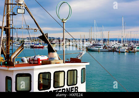 com-Turm von Fischerboot Stockfoto