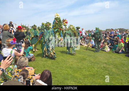 Traditionelle jährliche Jack in the Green Festival Prozession am Mai Feiertag, West Hill, Hastings, England, GB, UK Stockfoto