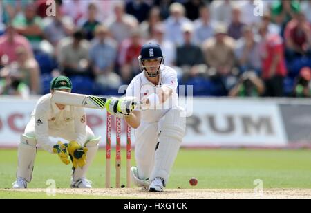 BRAD HADDIN & KEVIN PIETERSEN ENGLAND V Australien CARDIFF SWALEC Stadion SOPHIA Gärten WALES 8. Juli 2009 Stockfoto